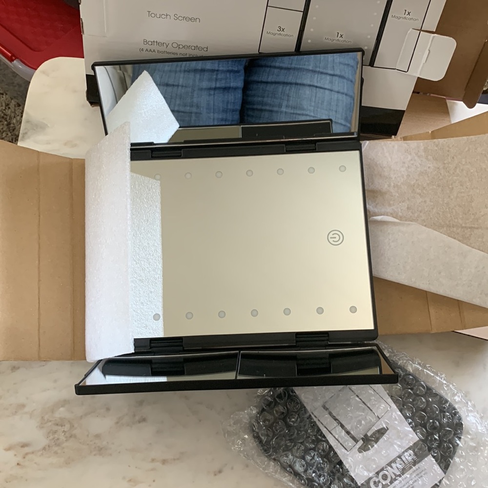 Conair Reflections TriPanel LED Plastic 1x 2x 3X Magnification Mirror - Picture 13 of 16